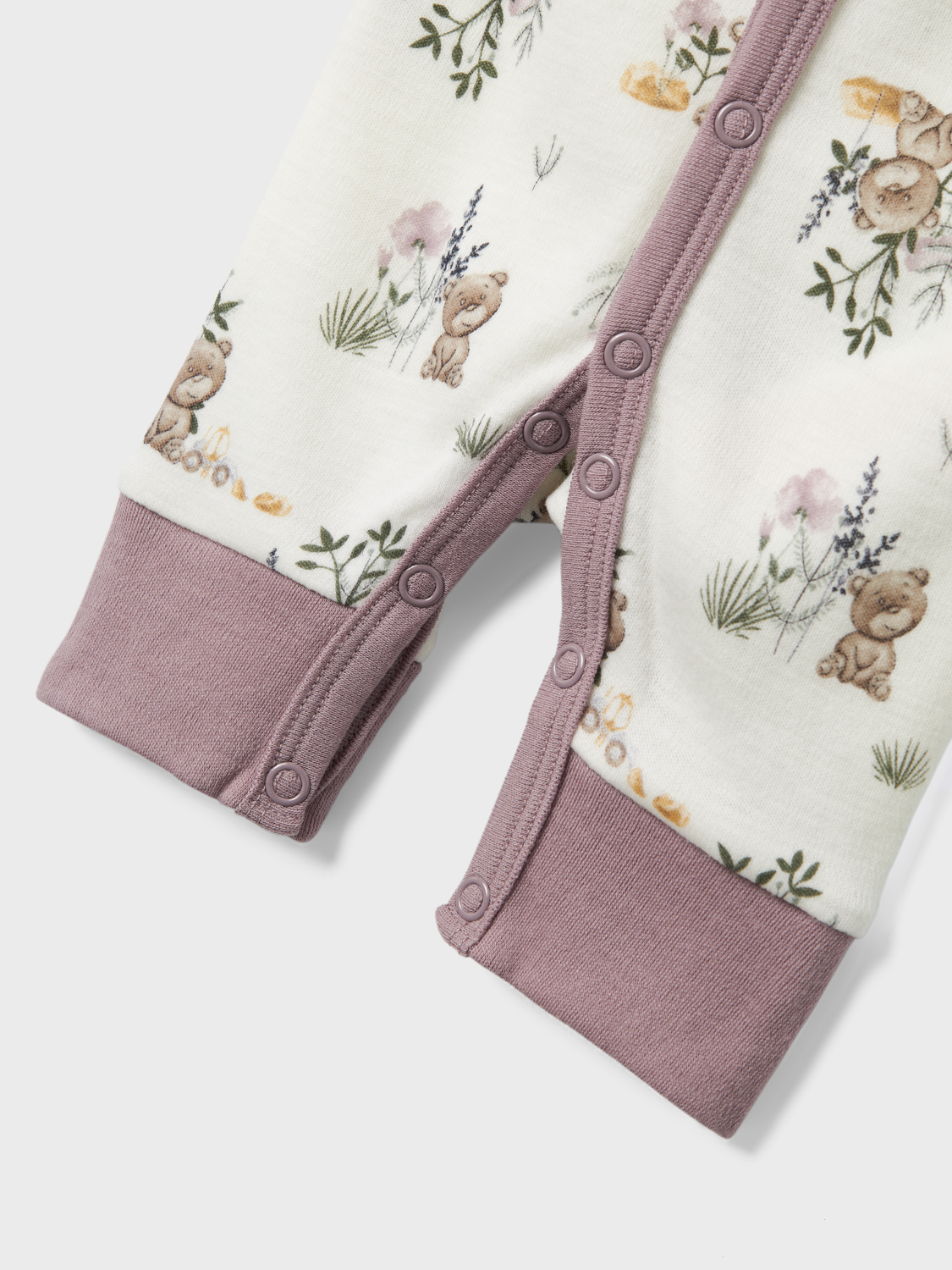 model_shot-front_full